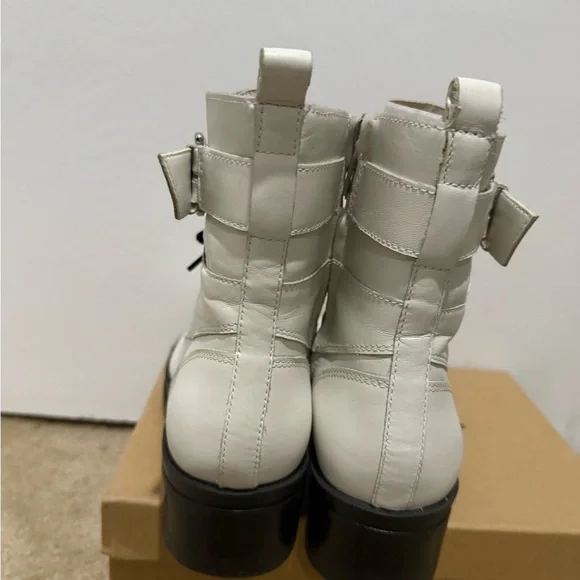 Marc Fisher White Leather Winter Zip-up Ankle Boot - Picture 5 of 13